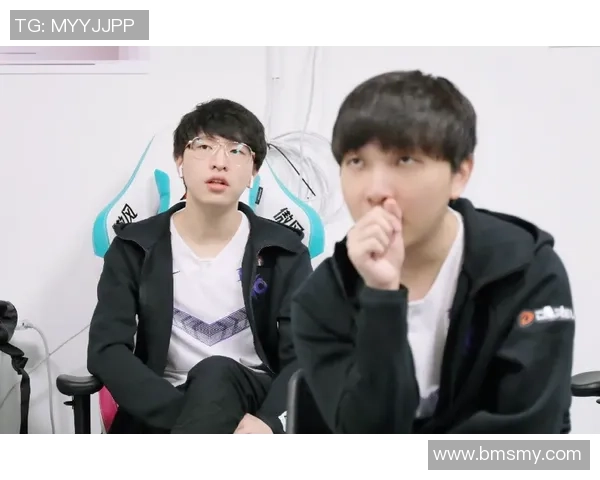 V5战队在青年赛中的强势表现与战术分析探讨