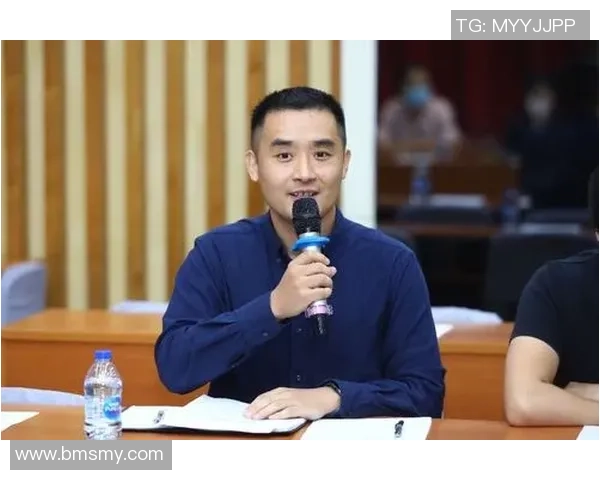 张伟专访:从飞盘新手到顶尖选手的成长之路与心路历程回顾 张伟专访:从飞盘新手到顶尖选手的成长之路与心路历程回顾